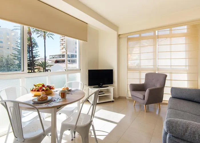 Aloha Torres Carihuela Apartamento *