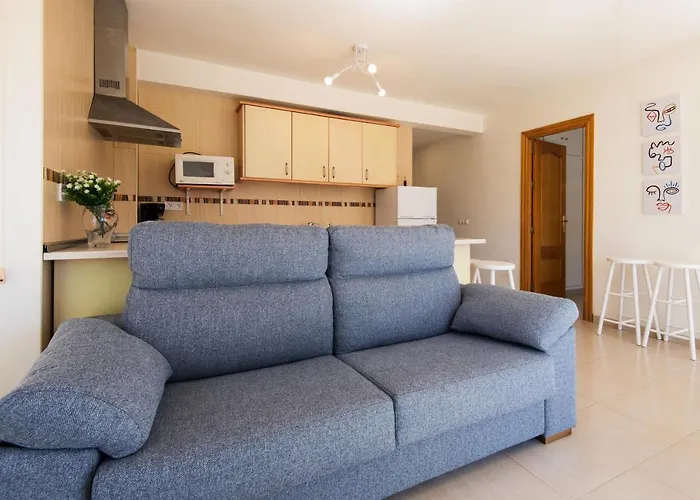 Aloha Torres Carihuela *