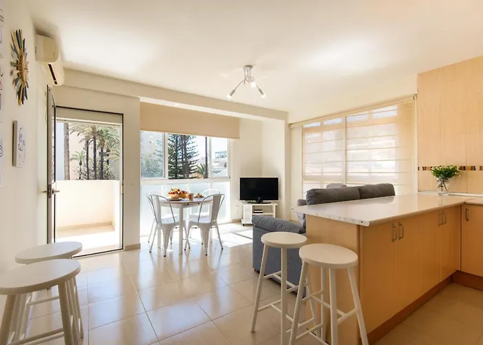 Aloha Torres Carihuela Apartament Torremolinos